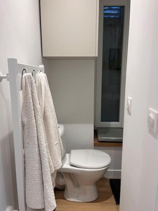 Studio Melun Peaceful Area 5 Min To Train Station Luaran gambar